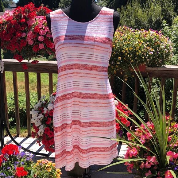 Meg Knit Dress - Picture 2 of 6